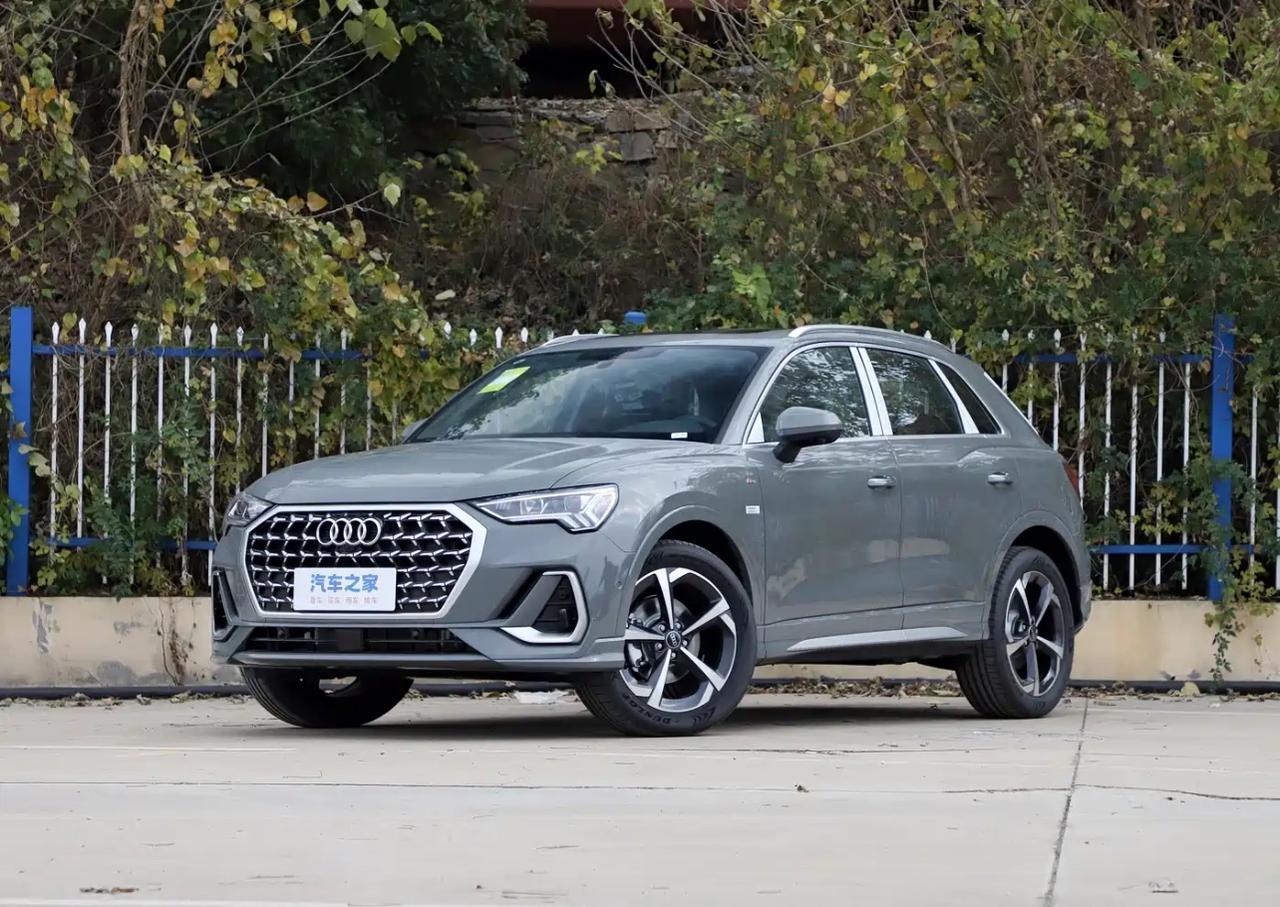 奥迪Q3车型介绍奥迪Q3定位于紧凑型豪华SUV，采用品牌家族式外观设计，配备