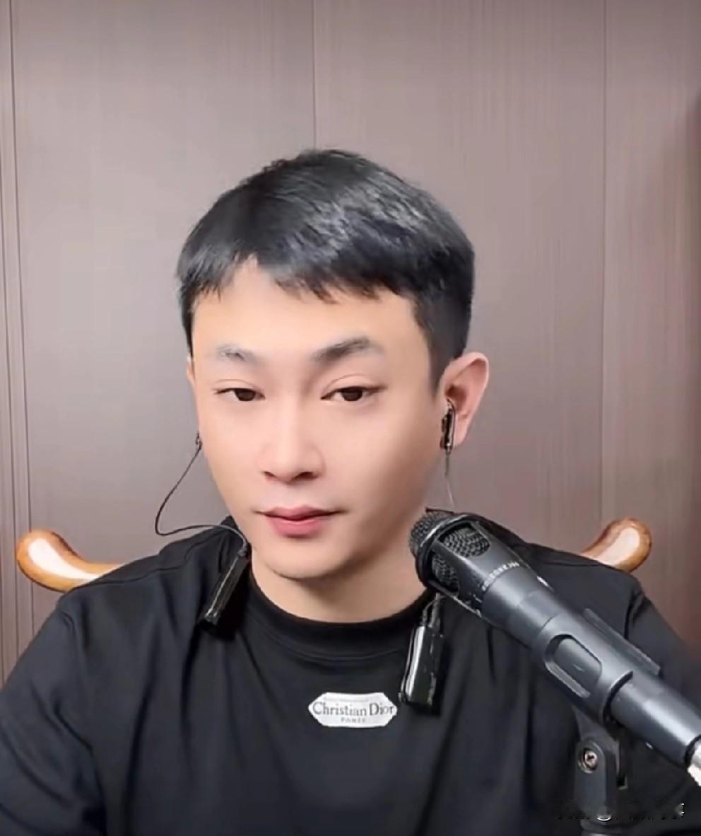 要封炫f主播，吴迪说以后看不见了记得想我！今天听到点小