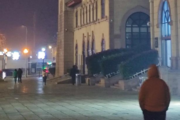 一说到青岛你们会想到什么?青岛，一个北方难得的“洋气”城市，湿漉漉的海雾，弥漫在