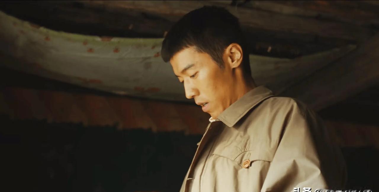 二十年尘埃未落，真相，竟一直潜伏在你身边！一把锈刀挖出惊天血案。它属于失踪者