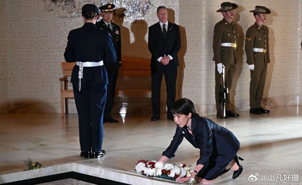 高市毒苗怎么就跪不下去了？毒苗之前去澳洲表演下跪，而去韩国给李在明讲鬼故事，还不