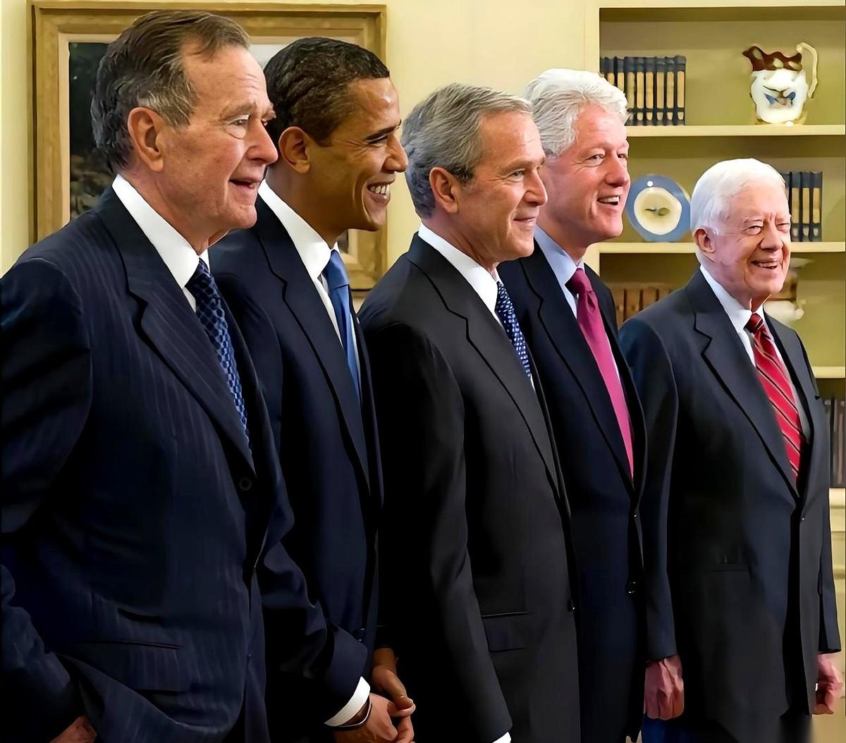 都说小布什是对我们最狠的，上来就把我们当头号对手，架势就是要往死里整。可谁能想