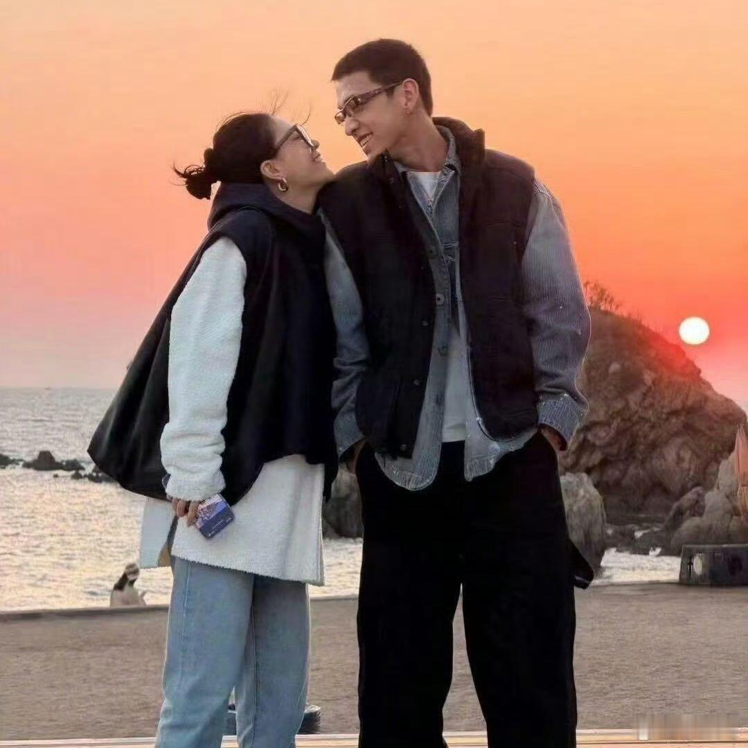 死丫头吃的真好李嘉格回应恋情