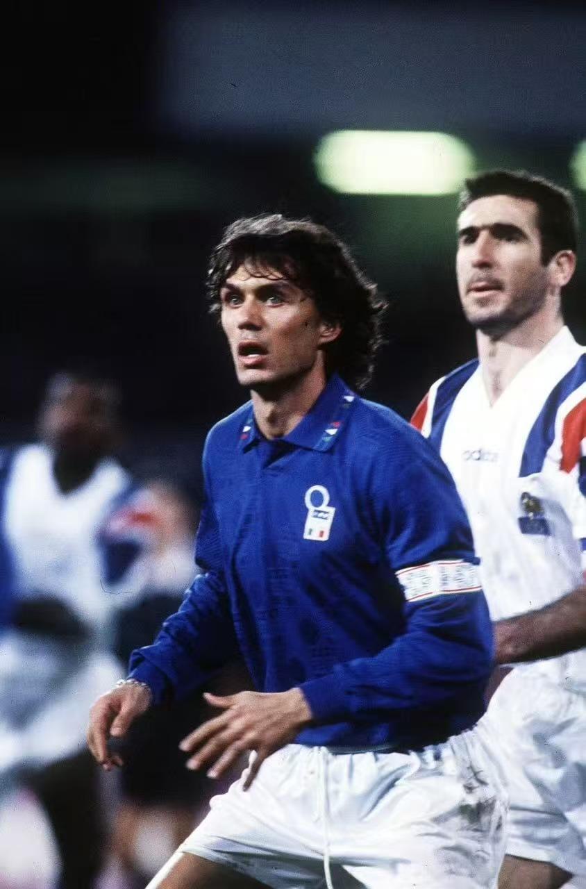 1985～2019，一人一城，24年一线队的坚守，马尔蒂尼忠诚无价。