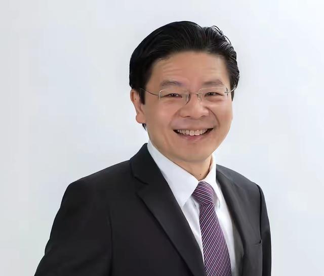 新加坡网民突然曾集体炸锅了，把“蛇、咖喱、普拉塔、黑魔法”这些侮辱性词汇，全招呼