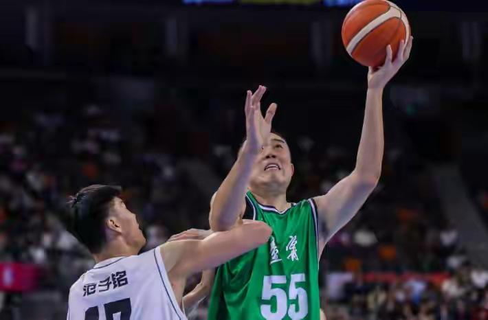 “0分警告！”全运会小组赛最后两场，吴昌泽连续被杨鸣弃用，数据栏清一色0分，辽宁