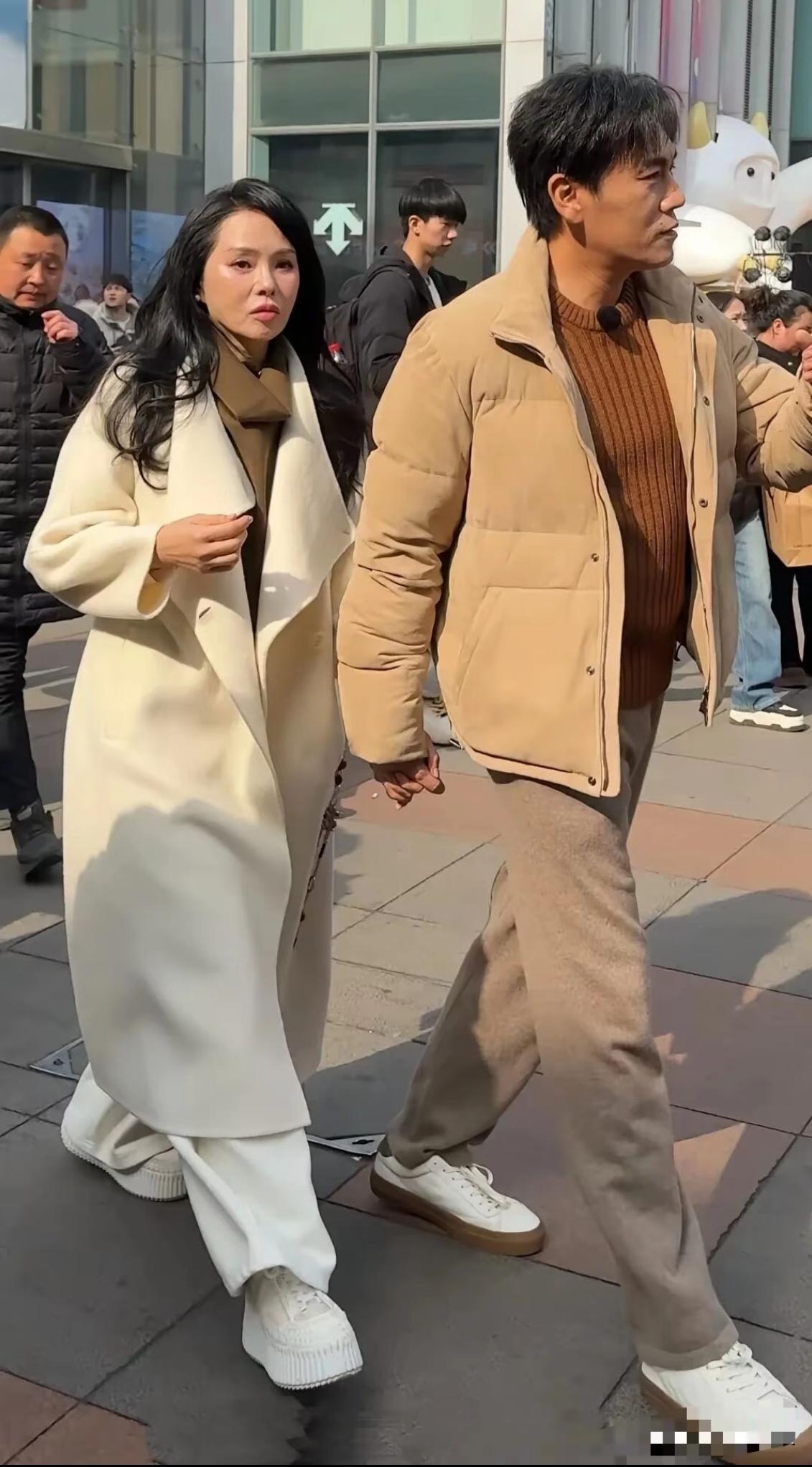 伊能静唱歌嗲不嗲已经不重要了，伊能静到底有没有医美，也没有人在意了。现在