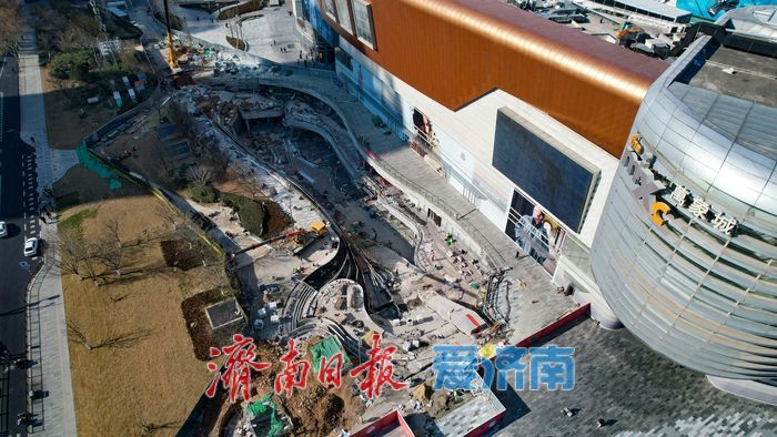 济南万象城下沉广场改造进入收官阶段