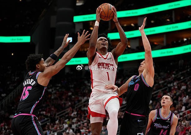 乌度卡给阿门磕一个吧，阿门这相当于是逆天改命了。乌度卡不这都不是没有战术了，这简