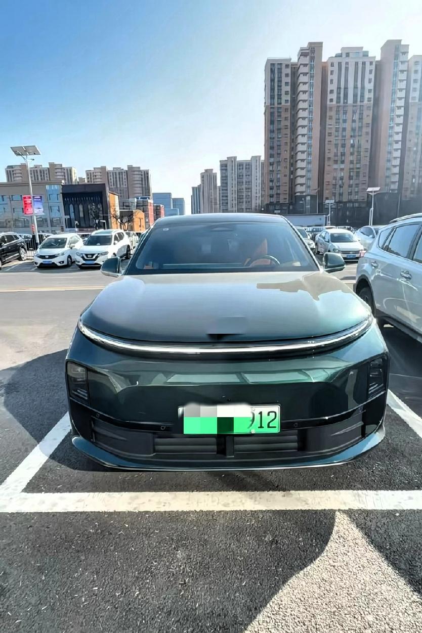 买了一台电车是我今年最后悔的一件事。我有一台油车，是奥迪A4，买了五年了，今年