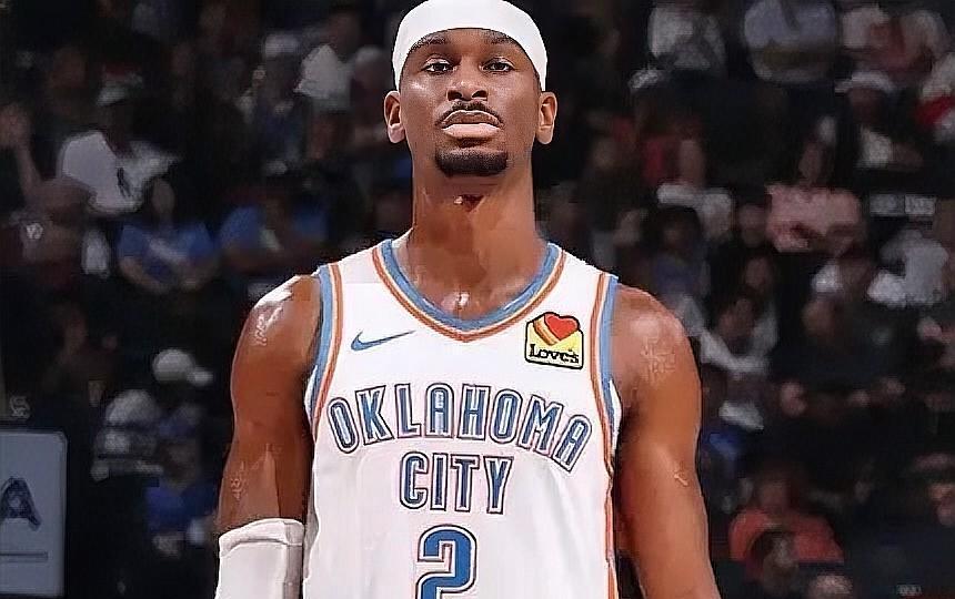 全联盟都在等字母哥换队，但真相是，他和雄鹿正在地下室规划王朝蓝图。交易谈判？