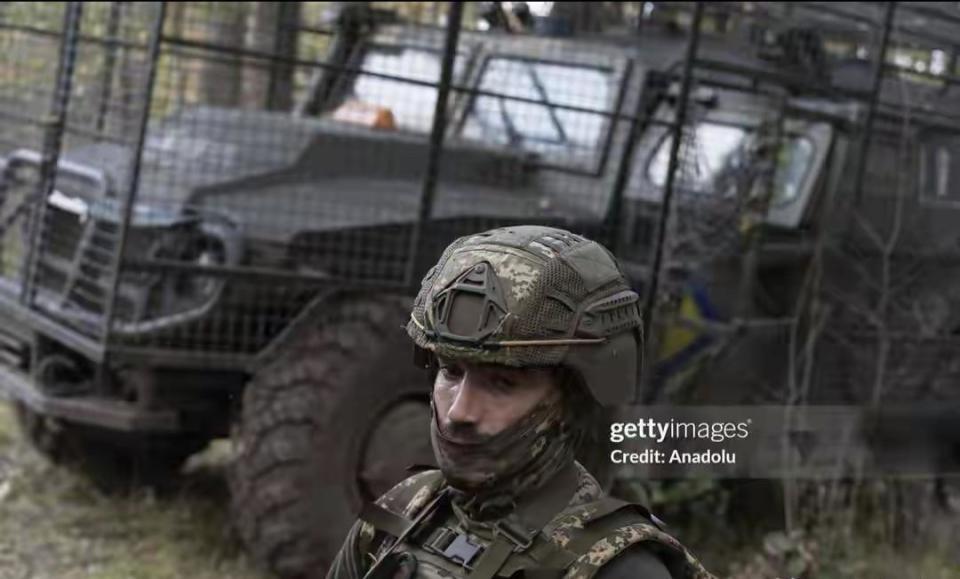 难怪俄军进攻磨磨蹭蹭，和乌军交手4年，坦克装甲车损失3万多？俄军损失曝光，四年