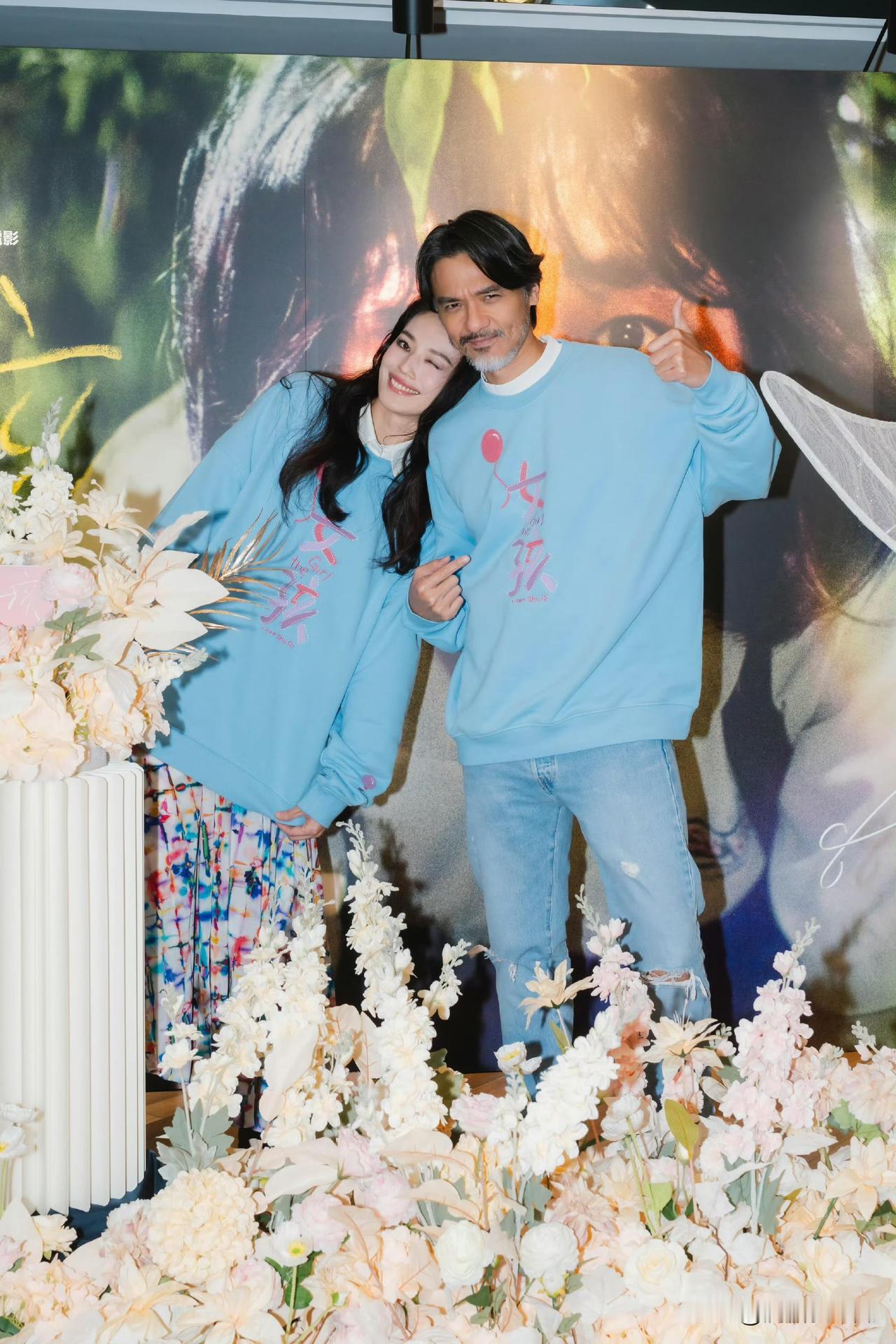 冯德伦心里很清楚自己老婆49岁了，心里没有想着早点过退休的生活，反而越活越有劲