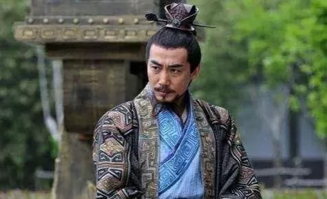 566年，临死的陈文帝担心弟弟夺位，对陈顼说：“太子年幼，所以我想要像当年吴太伯