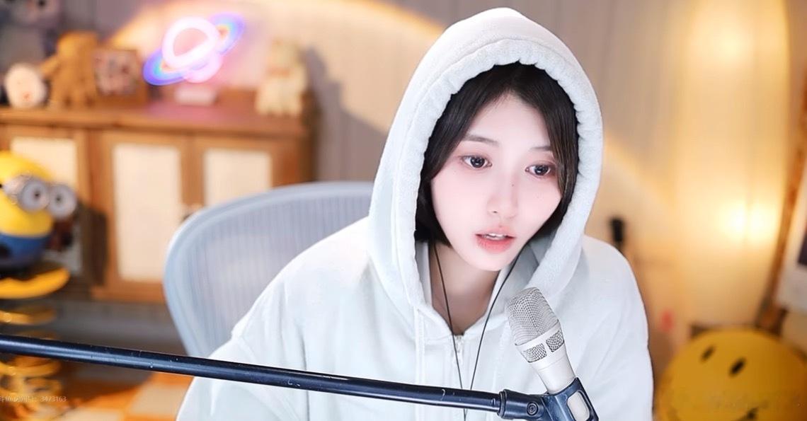 胡二深夜聊刀区团播“我感觉这次刀区那个团播米蛮好爆的，外面都传开了，下次肯定超多