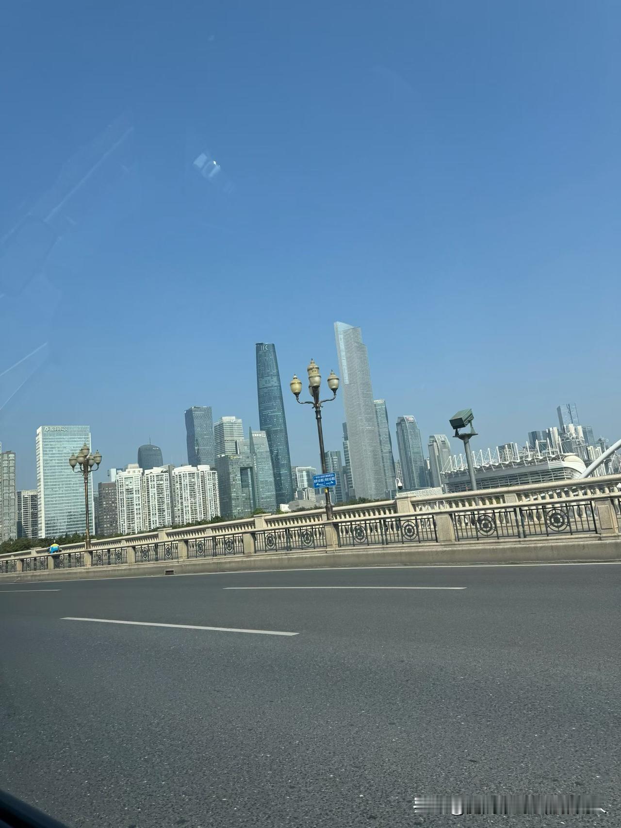 时至今日，我和我姐，已成为陌路。这几年，她一直在折腾。把自己原来城市的房子卖