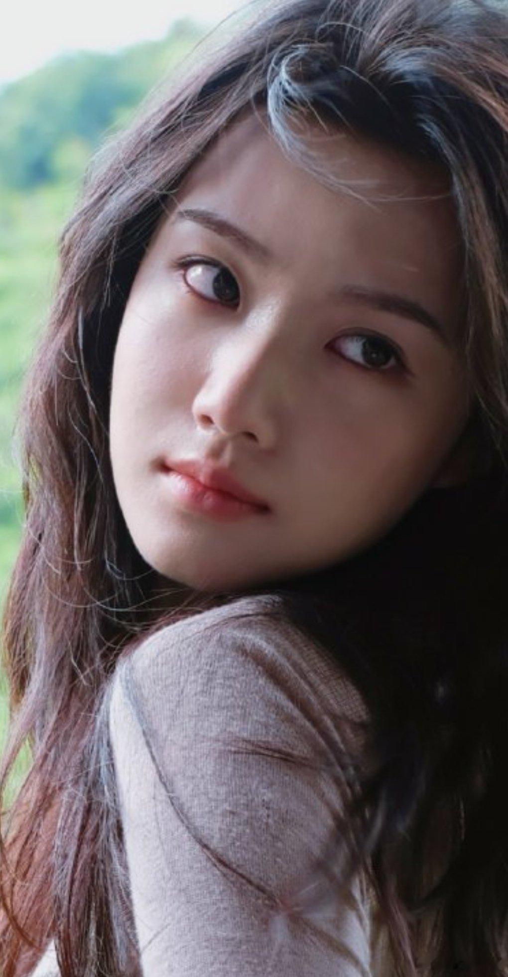 都P成窄脸李兰迪了……​​​