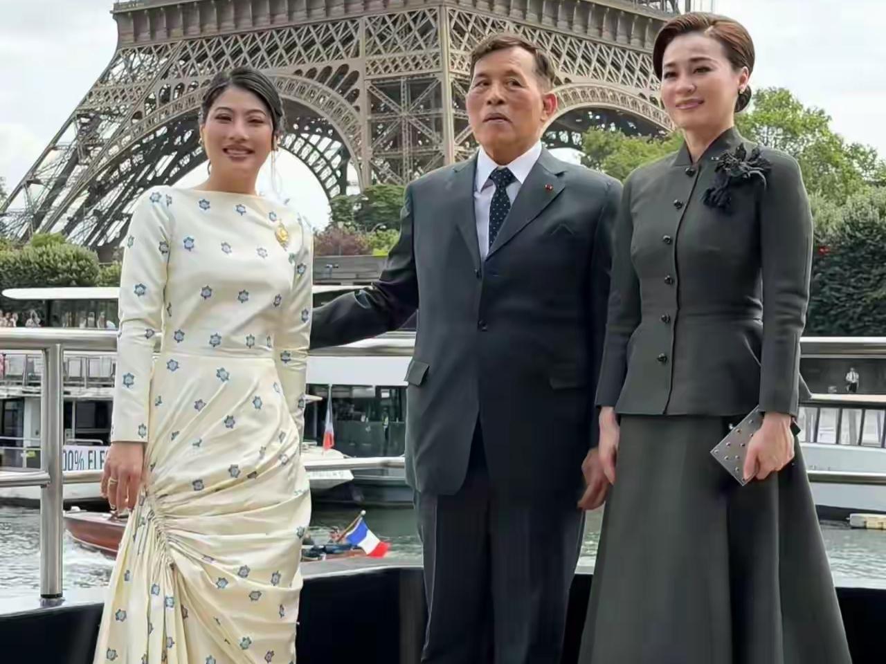 泰王玛哈这一步棋，下得是真“妙”！表面上看，泰王是名副其实的恋爱脑，见一个爱一