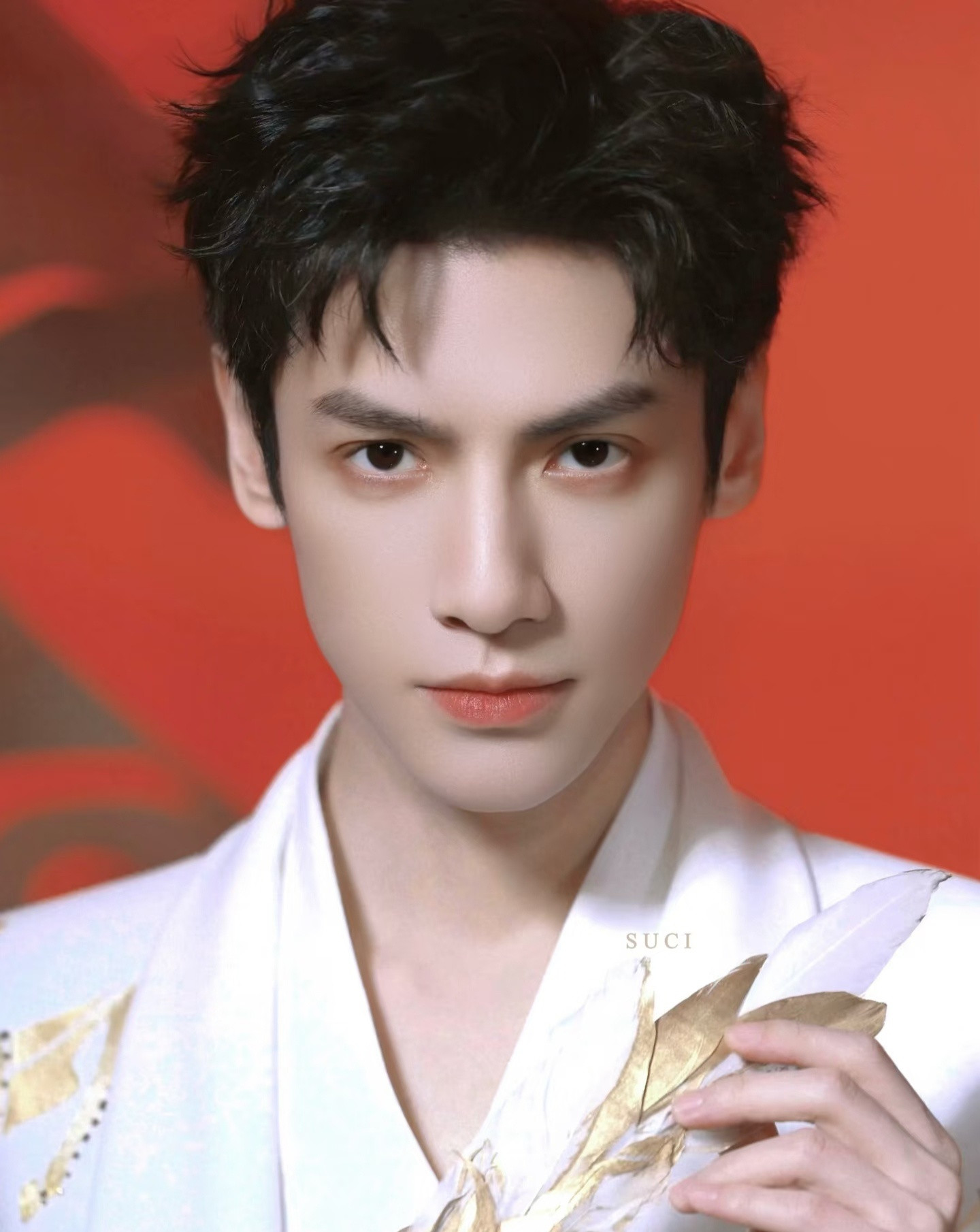 1.赵丽颖前阵子接触了一部正剧，导演和编剧都是拿过奖的，但看完剧本她觉得没啥吸引