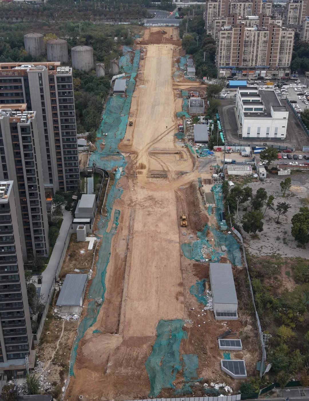 11.4南京地铁6号线南段进度实拍P1，夹岗站，完成度非常高，但路面状态依然很