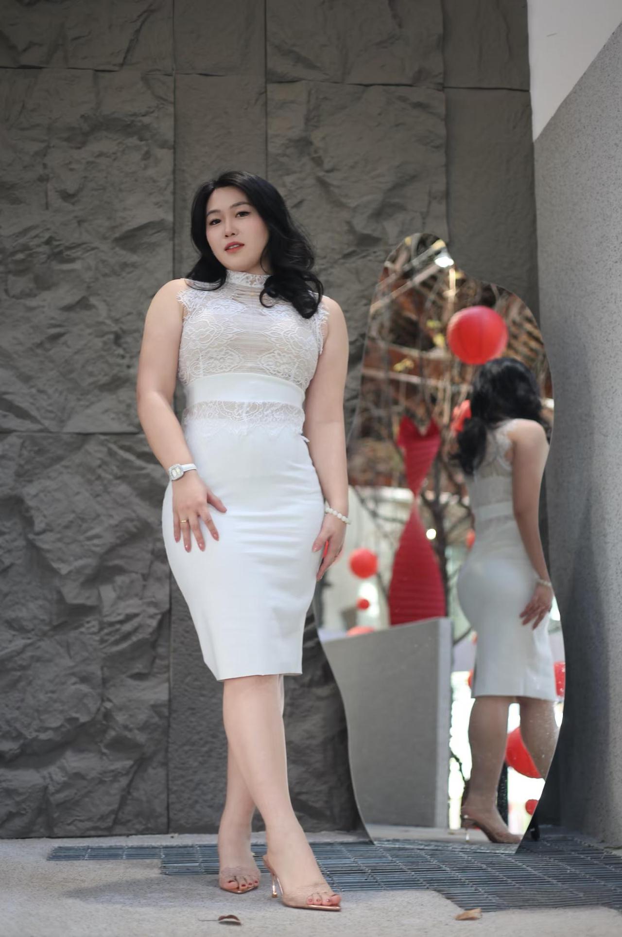 经常请吃饭的漂亮姐姐！