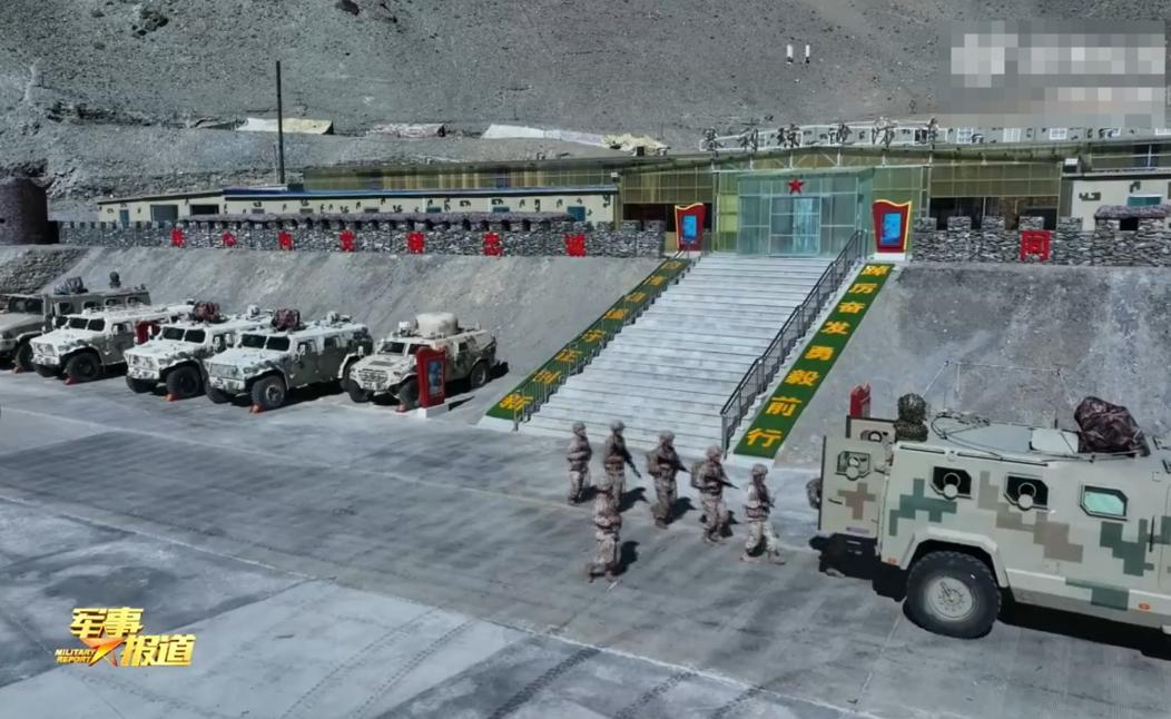 班公湖北岸有咱们的永久建筑群了！班公湖属于中印边境区域，而咱们控制区域的班公