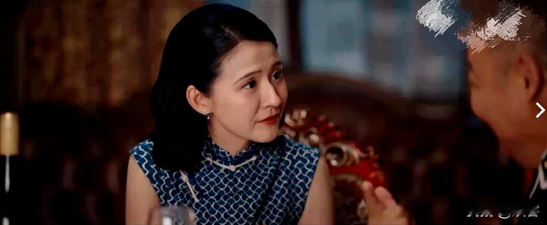 灼灼韶华：韶华被王厅长看上，对方让她做八姨太，她硬钢王厅长，闻知秋更加心动，与她