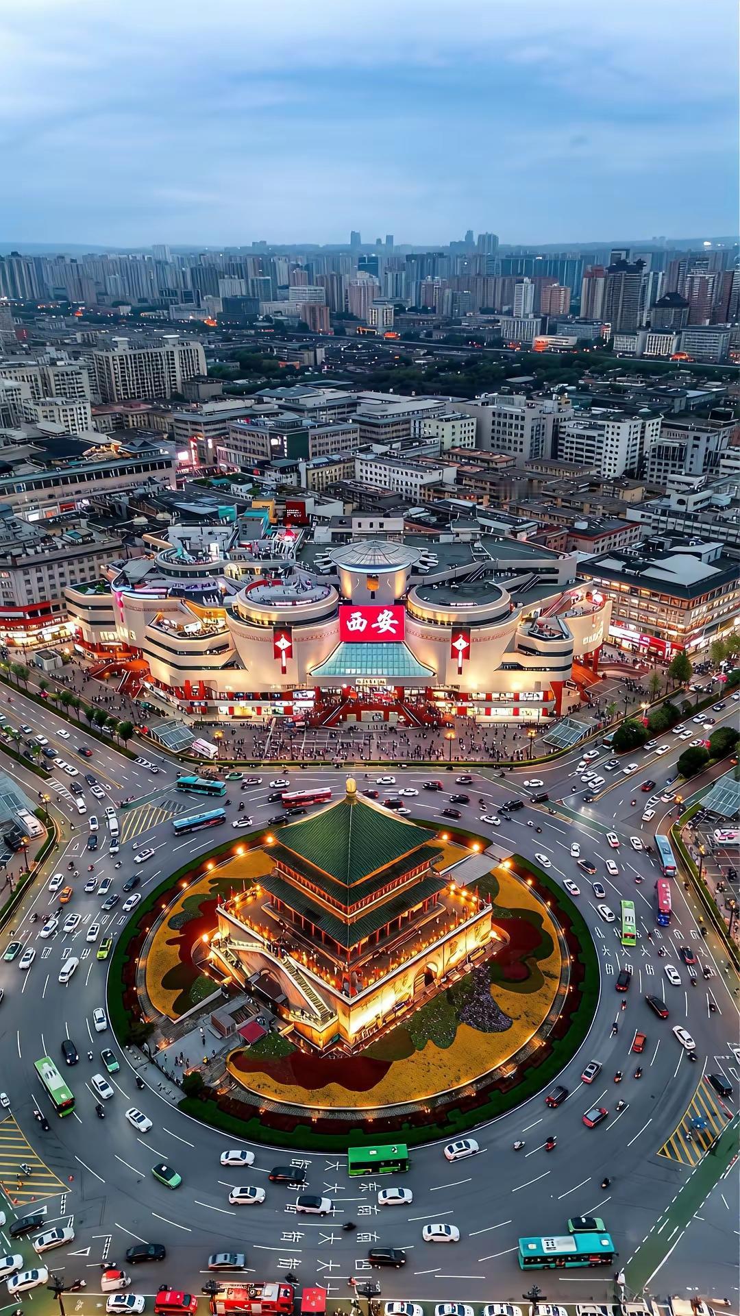 西安钟楼夜晚是真漂亮