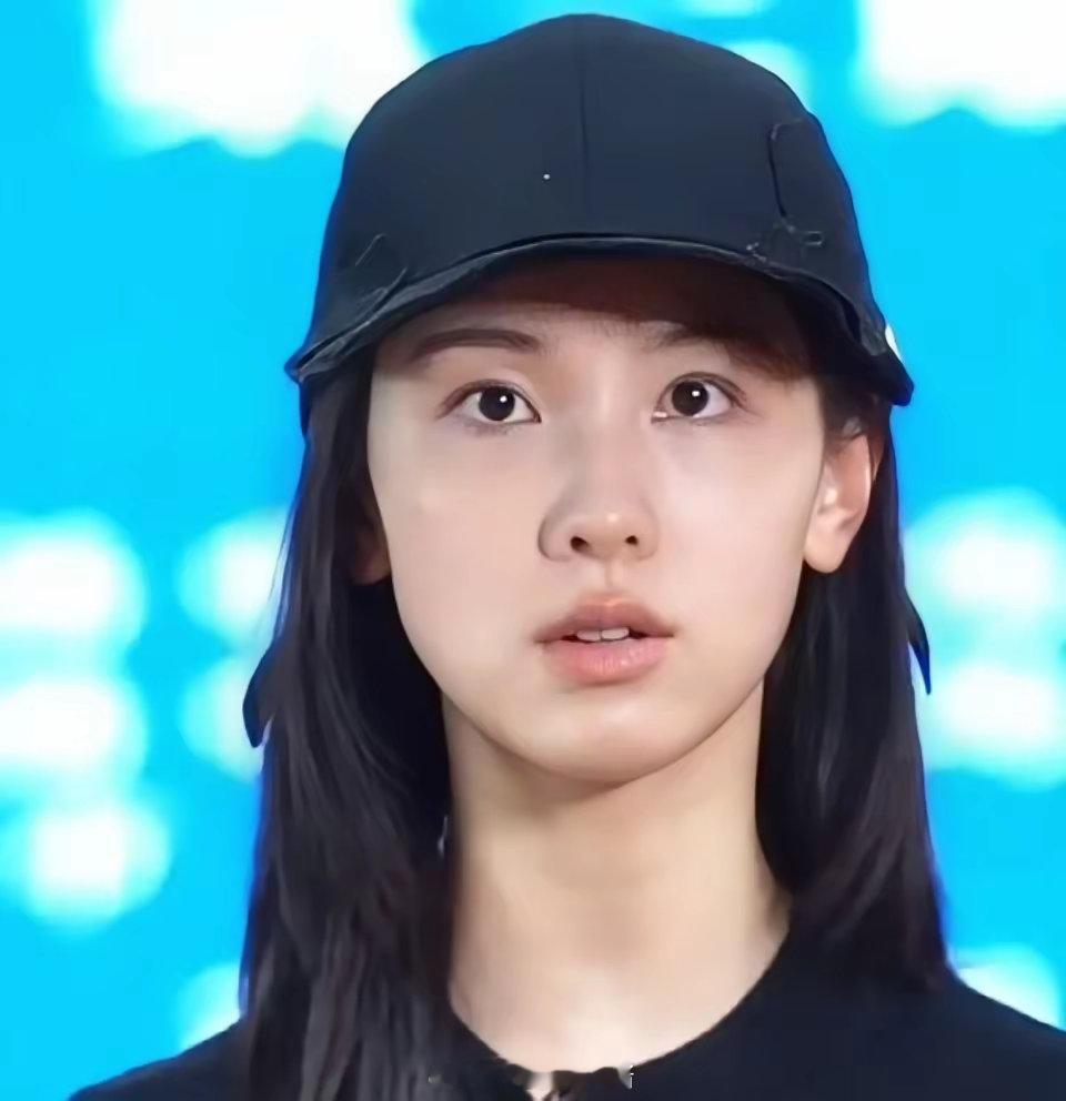 陈都灵素颜照，颜值如何？​​​​