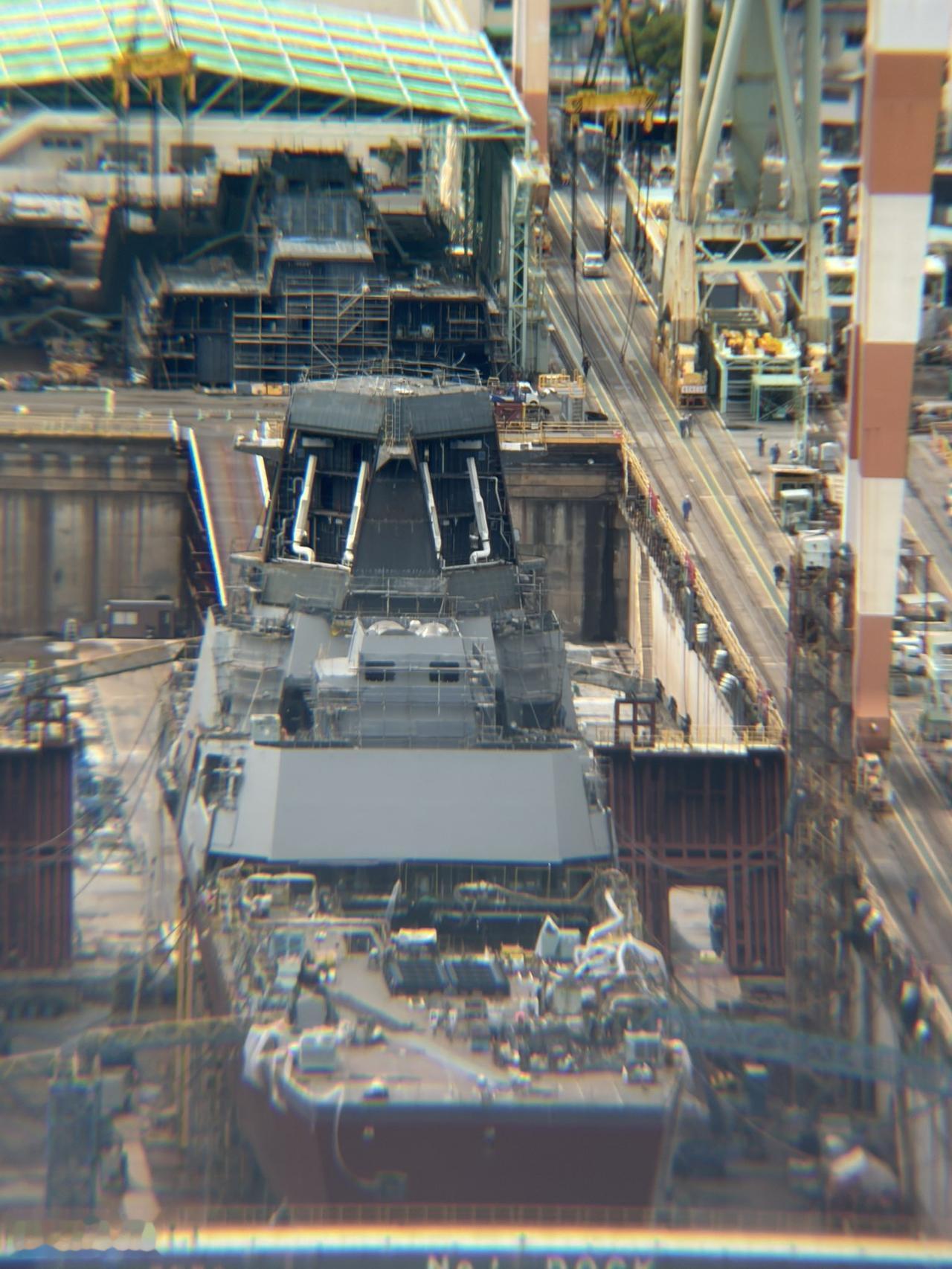‌三菱重工长崎造船厂‌，海自CG-191“宙斯盾搭载舰”建造最新进展，目前舰体已
