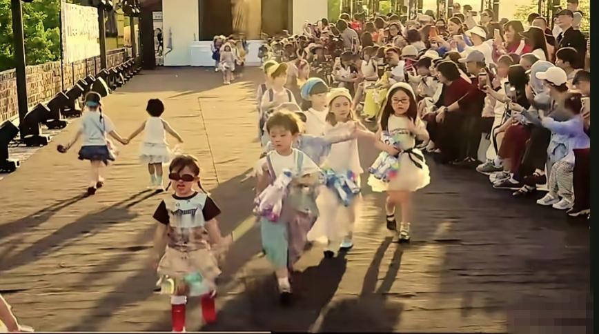 闪闪被黑粉骂到即将去法国成为品牌宣传大使！黄一鸣热泪盈眶，生个女儿赚了！这个