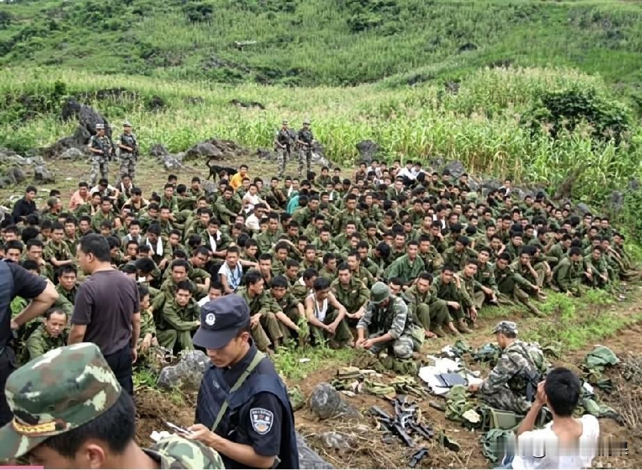 2009年的同盟军，被缅军和白所成的部队打的丢盔弃甲，为了能保存点种子，被迫撤退