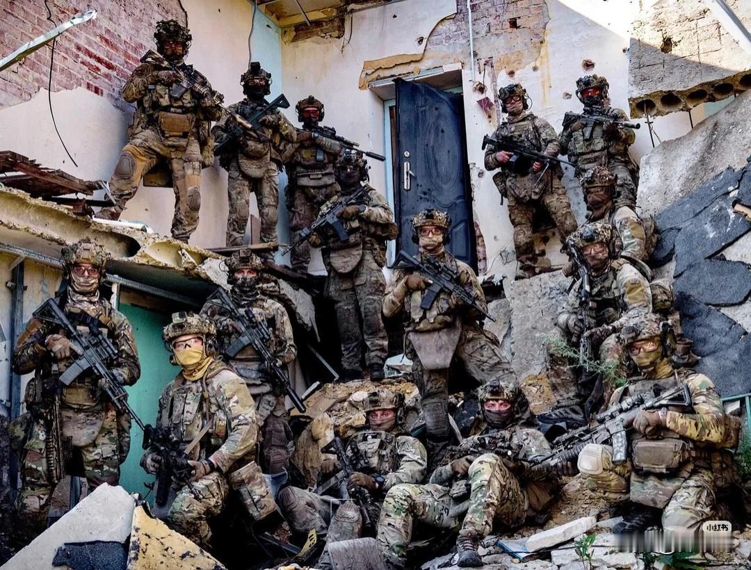 乌克兰第12突击特战旅黑鹰小队，就是前不久使用仅有的两架美国援助的黑鹰直升机准备