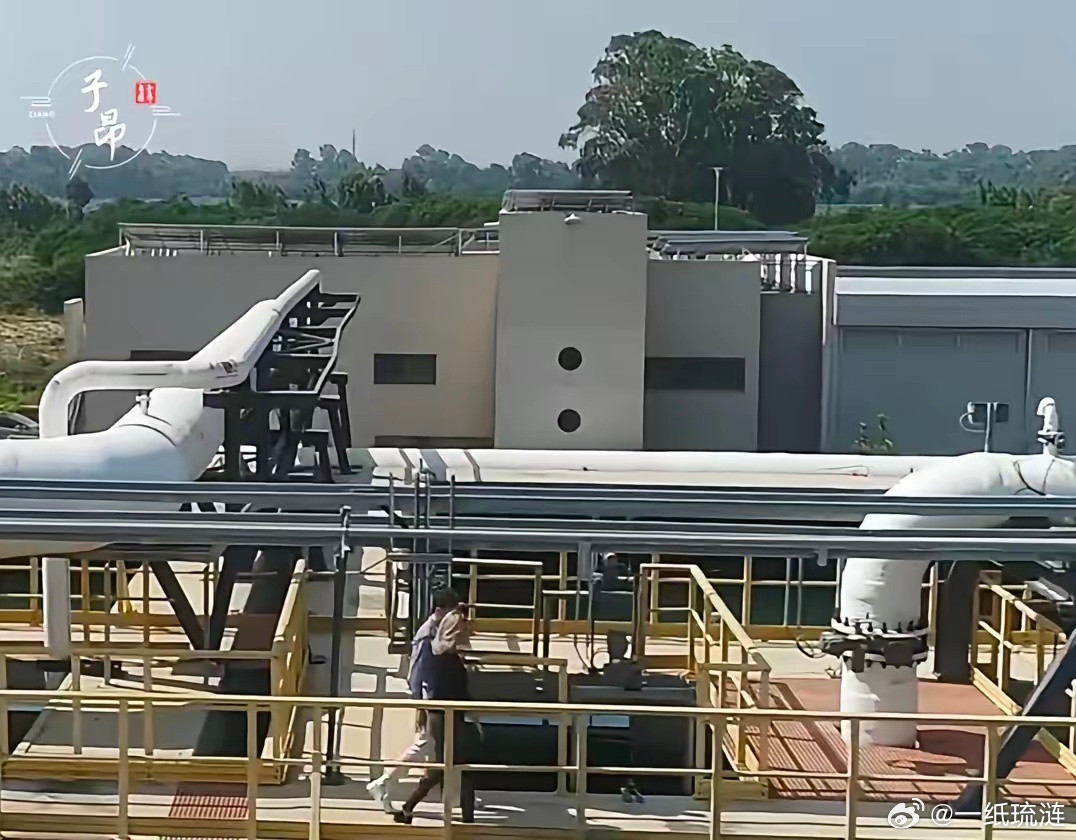 以色列有五座规模宏大的海水淡化场，这可太牛了！要知道，以色列是个水资源极度匮乏的