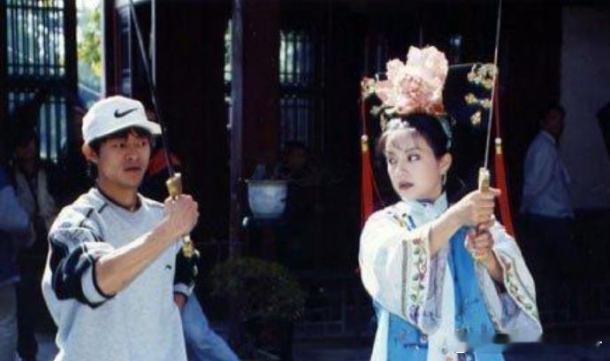 分享一组当年还珠格格拍摄幕后花絮照