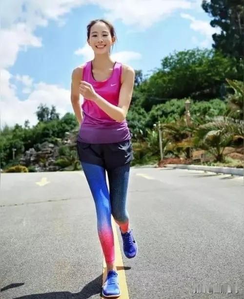 运动延缓衰老，选对方式很重要。有氧运动就很不错，像每周坚持3-5次、每次30