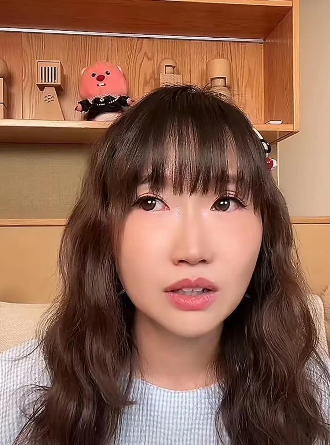总结《再见爱人4》的嘉宾里麦琳在直播间自曝节目后过得并不好的几个原因:1.综艺