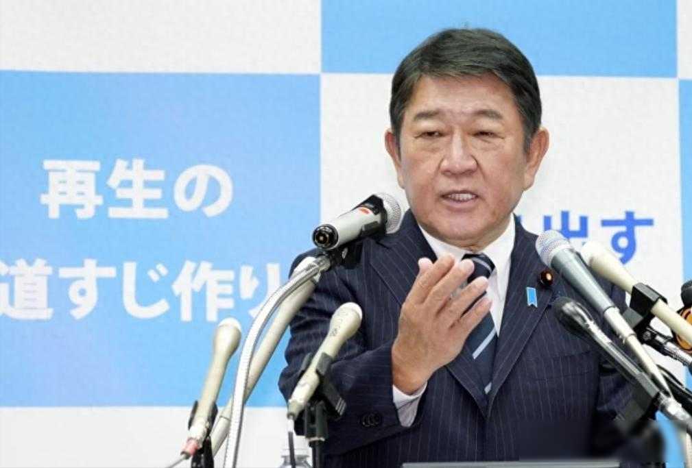 东京玩弄法律，南海仲裁背后，礁石之争谁占便宜？日本外相最近又在南海问题上插手，