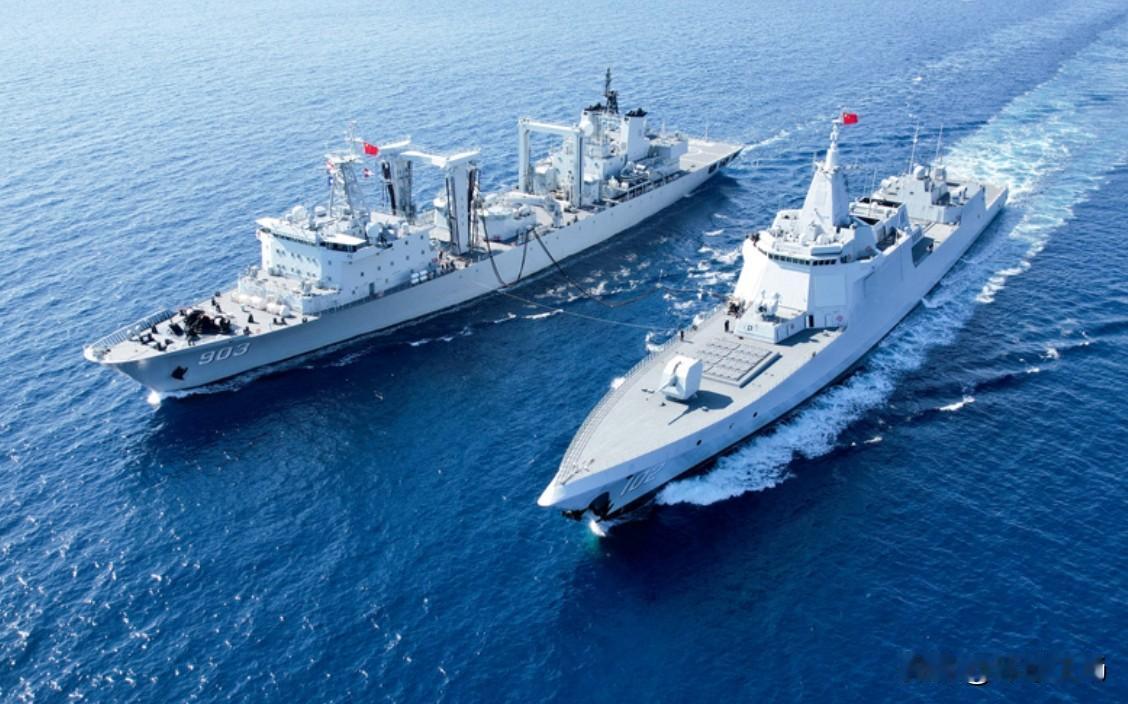 就在刚才日本防务省突然宣布了日本防务省发言人宣布：我国海军由055型驱逐舰“