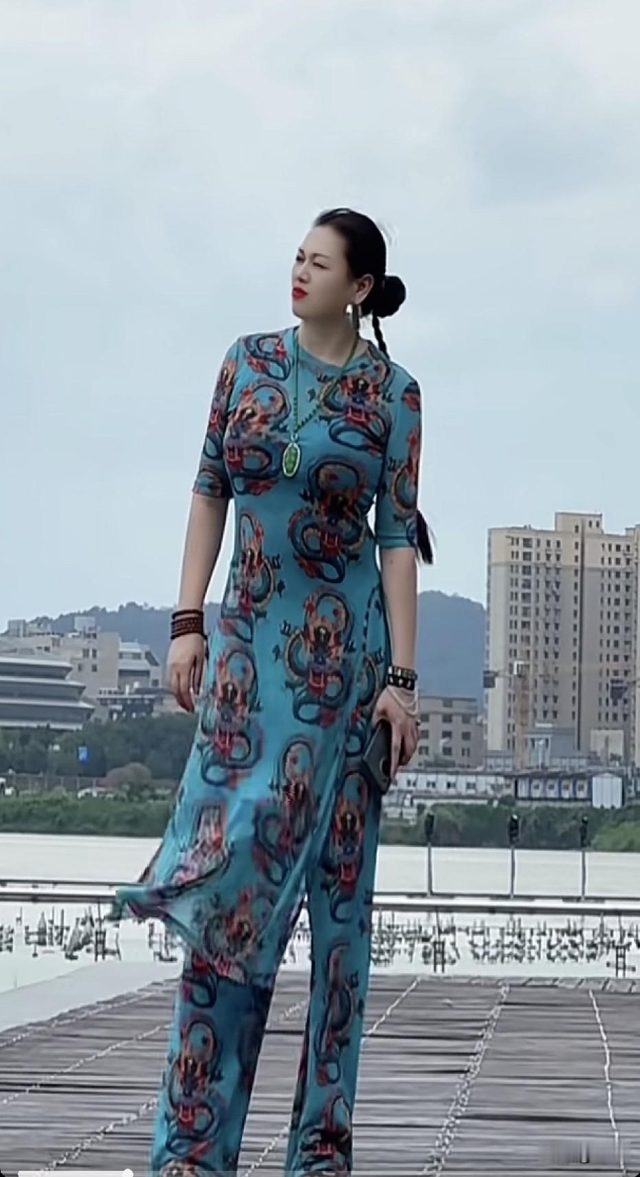 感觉这有20层楼那么高[捂脸哭]