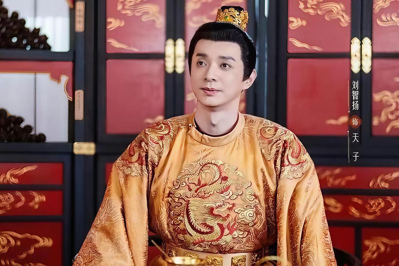 李隆基的嫡母和亲妈都是被武则天弄死的，进宫后从此消失，活不见人死不见尸。结果他做