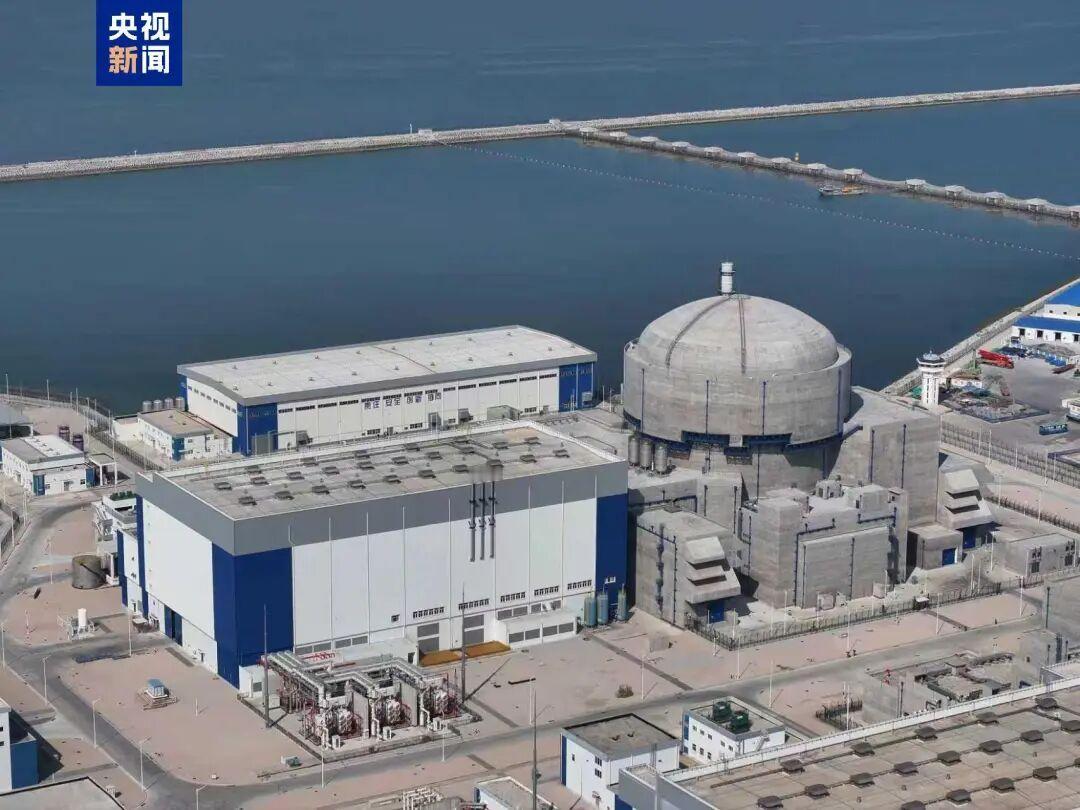 全球最大“华龙一号”核电基地——福建漳州核电2号机组首次并网成功。从中核集团获悉