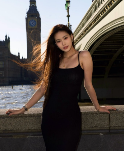 小S以前说二女儿像姨妈大S，后来又说像林志玲，一个16岁的孩子看着都这么成熟了…