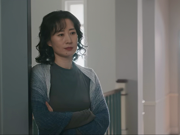 刘敏涛上一个这么恨的还是容嬷嬷刘敏涛眼皮一翻就切号刘敏涛一个眼神就能让人后背发