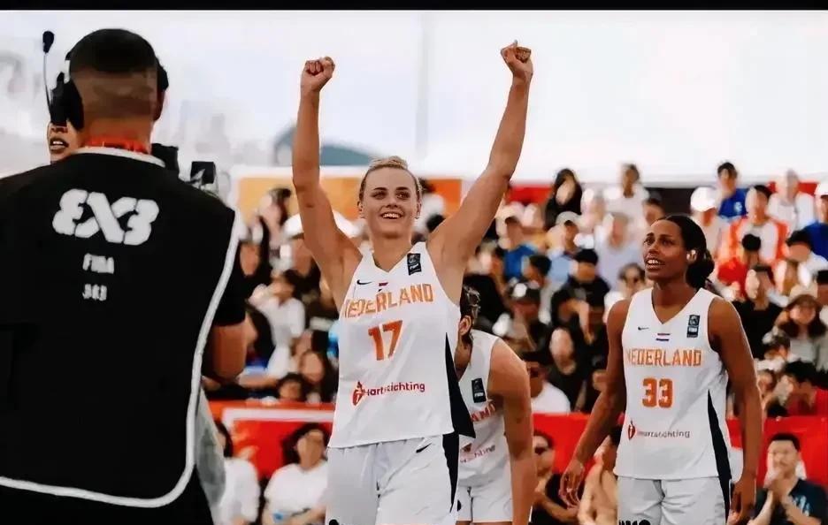 大黑马蒙古三人女篮终于不黑了！男女三人篮球世界杯冠亚军争夺战落幕！大黑马蒙古女篮