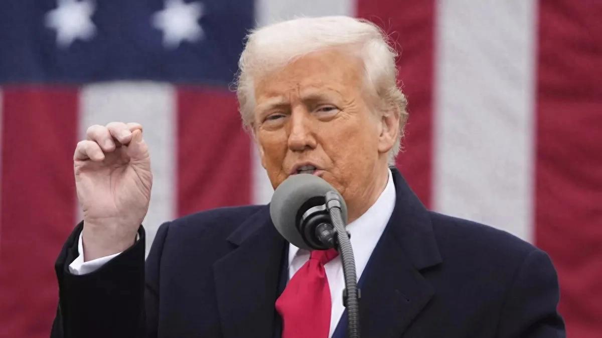 特朗普发动白宫“大清算”，帮他出谋划策对付中国的一个不留，这次关税战，他在中国面
