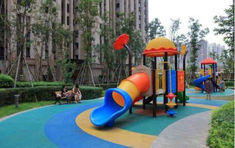 人贩子抱起小孩想跑 孩子说这个字把他吓得扔了孩子就跑