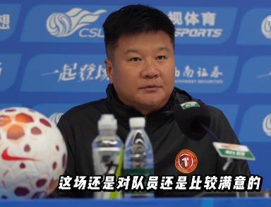 李金羽是有什么难言之隐吗？赛后新闻发布会居然能说出球员们表现他还是比较满意这种话