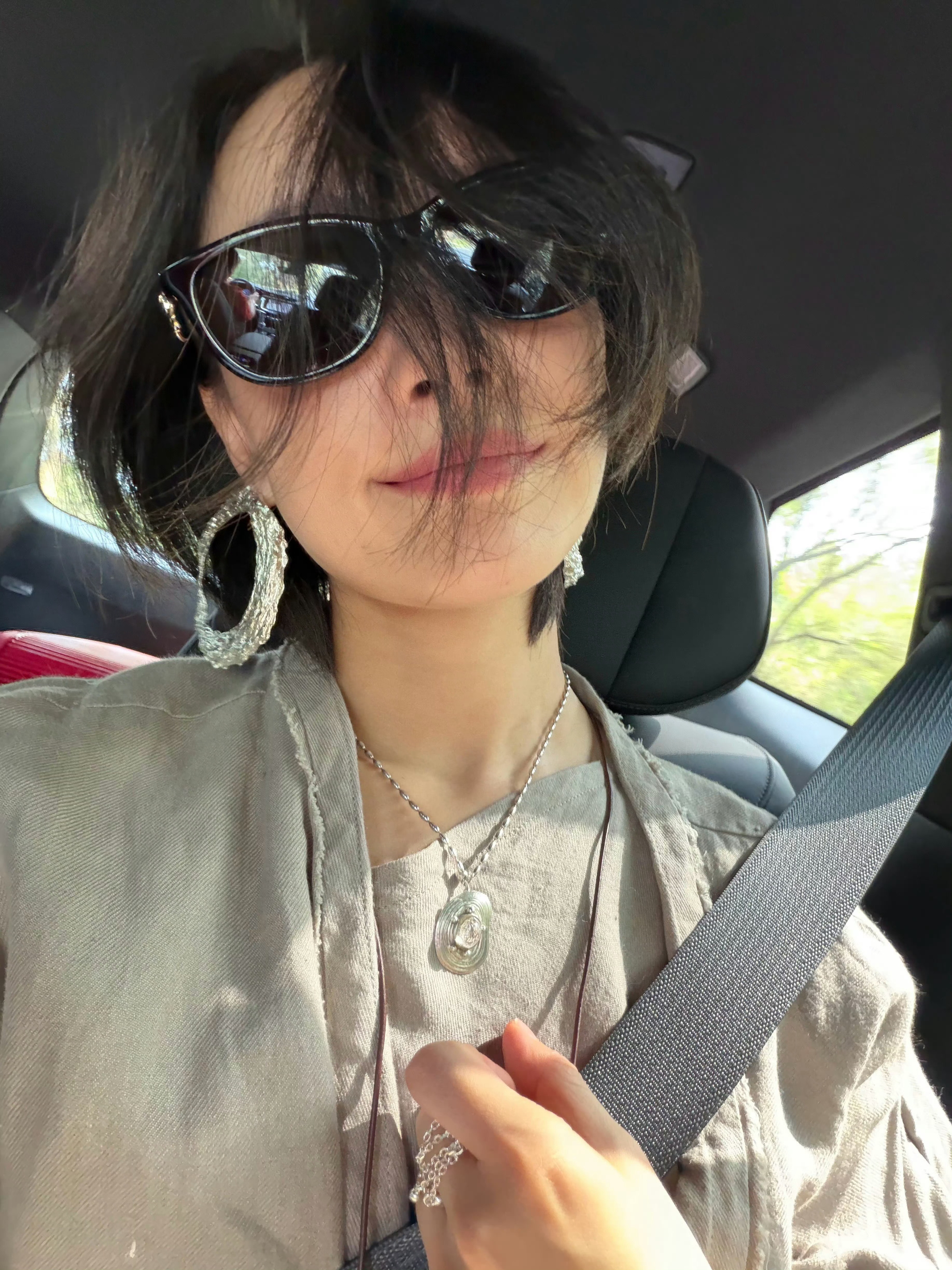 倪妮想坐副驾的还需要再等等哦倪妮身上没有展示位了倪妮就这样练车间隙going我们
