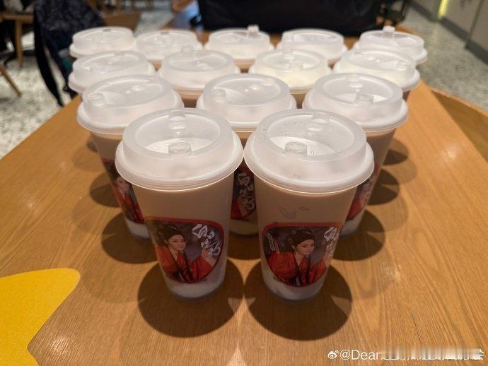 迪丽热巴hi6录制逆应援hi6录制暖心名场面！迪丽热巴实力逆应援，宠粉天花板非